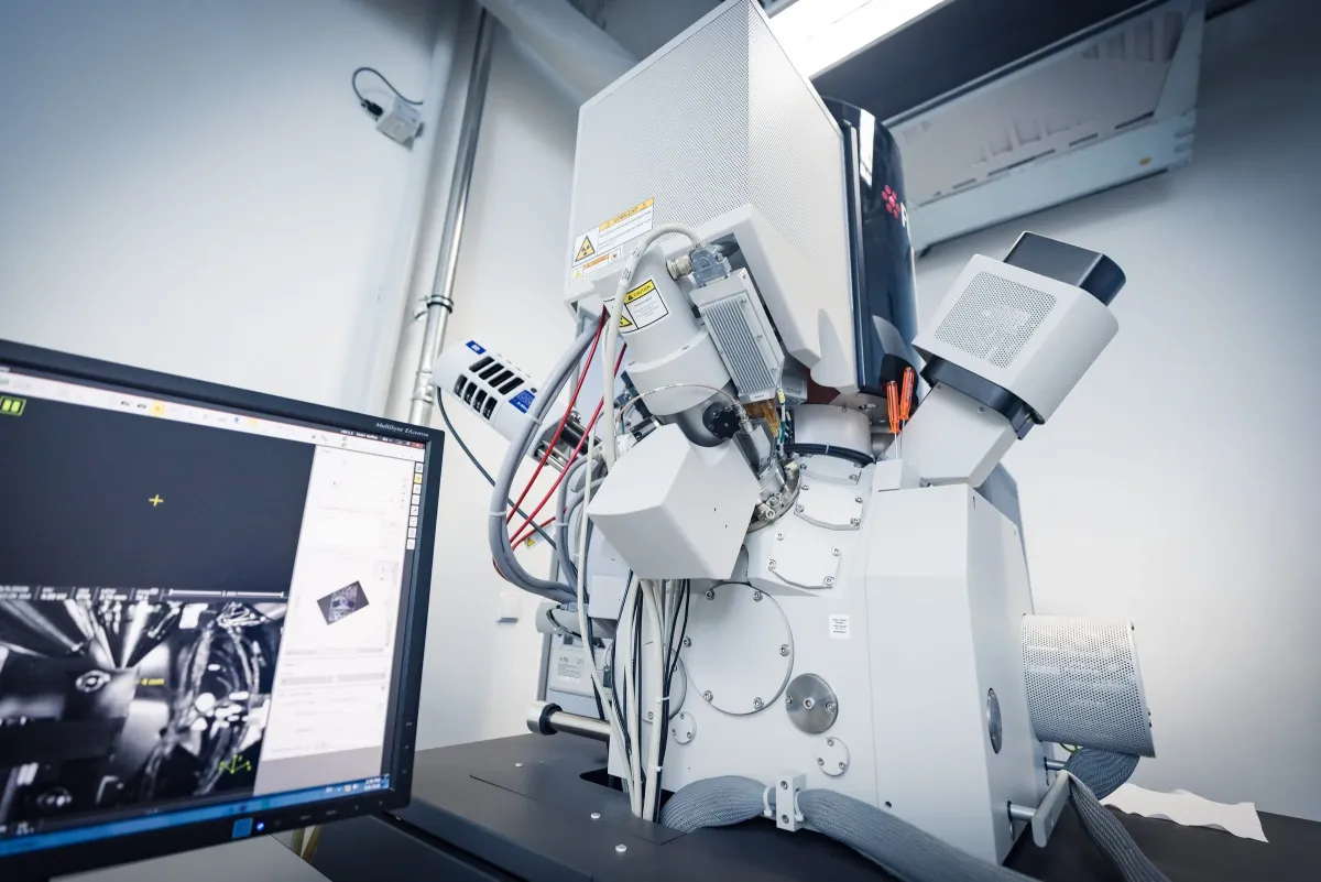 Electron Microscopy Lab